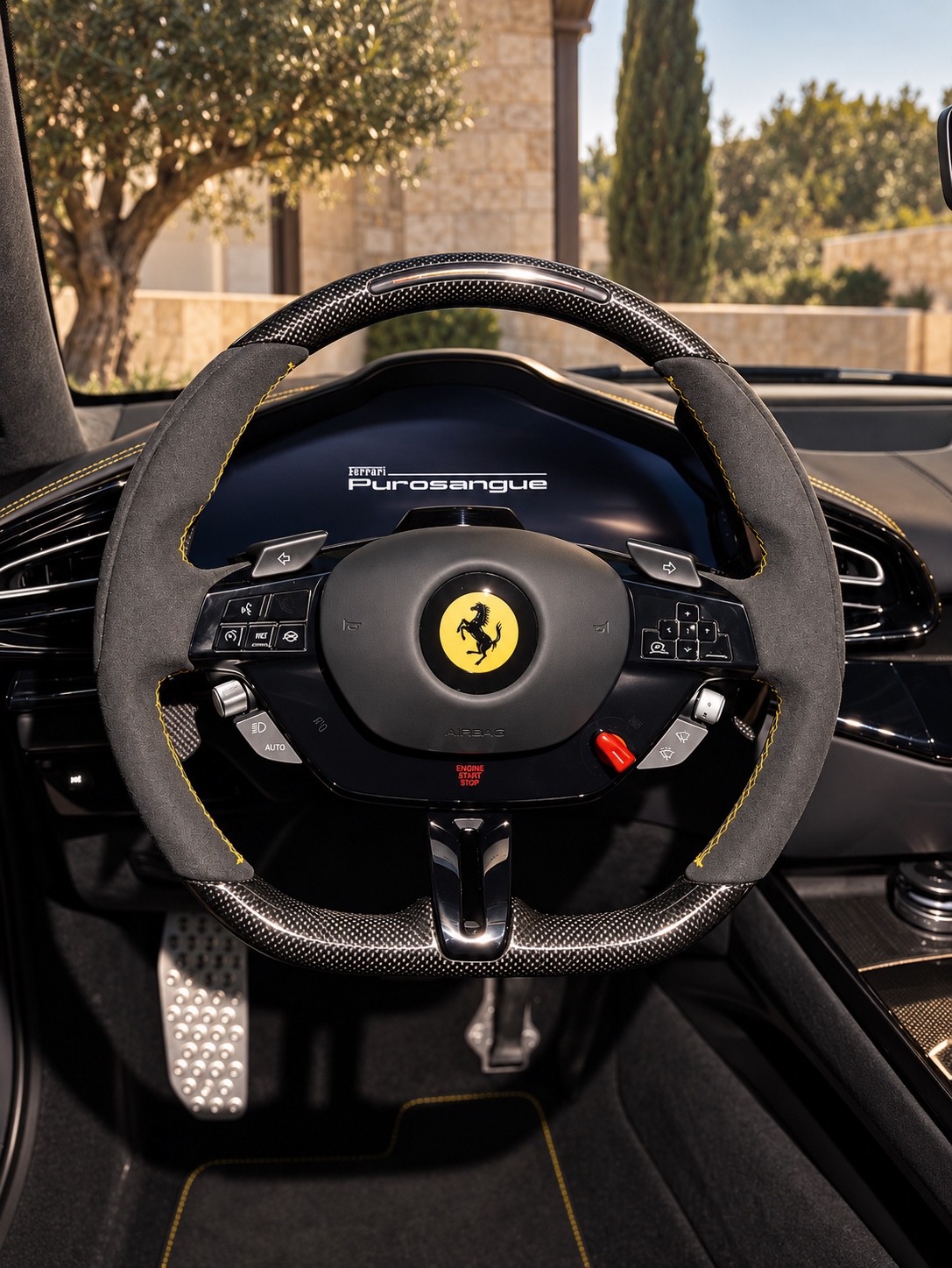 Volante de alcántara y fibra de carbono de un Ferrari Purosangue